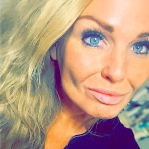 Meet your Posher, Kari